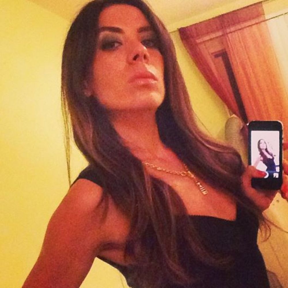 Meet your Posher, Lena